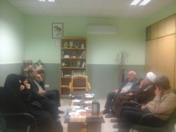 برگزاری سلسله جلسات بررسی و آموزش سند تحول در شیراز 