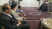 مشاور عالی وزیر آموزش و پرورش با خانواده شهید فانوسی دیدار کرد