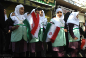 نمایی از استکبار ستیزی دانش آموزان ایران اسلامی 