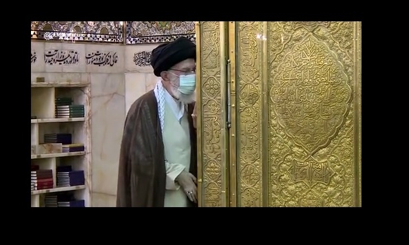 فیلم کوتاه/ غبارروبی مضجع مطهر رضوی در سفر رهبر انقلاب به مشهد مقدس