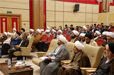 دومین نشست هم‌اندیشی ائمه‌جمعه و مدیران مناطق آموزش و پرورش شهرستان‌های استان تهران