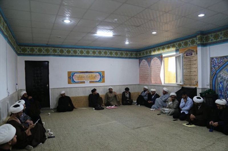 نشست طلاب و روحانیون شاغل در آموزش و پرورش خوزستان برگزار شد