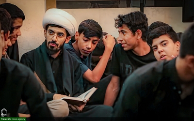  مدرسه امام حسین(ع) همدان؛ الگویی موفق در تربیت نسلی متعهد و با نشاط