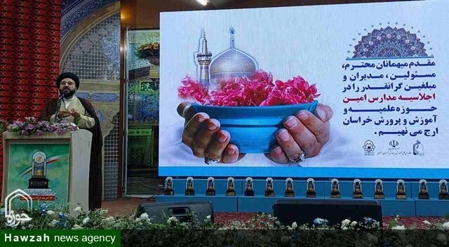 تربیت نسل مؤمن در گرو نقش‌آفرینی روحانیِ مدرسه است